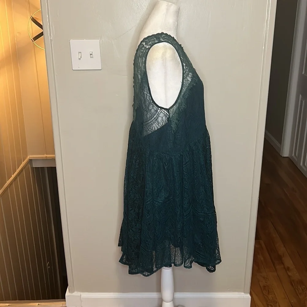 Free People Don't You Dare Mini Lace Dress in Emerald Green NWT Size Small